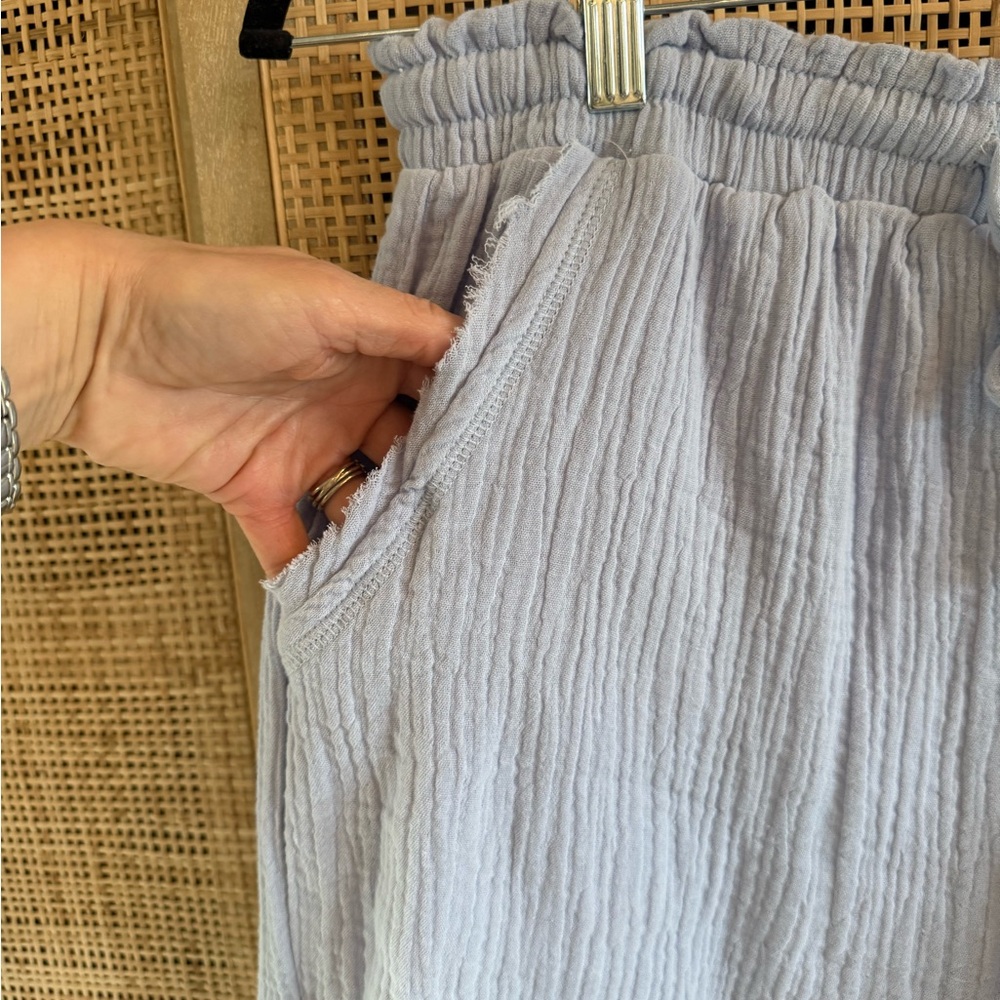 2-piece Set Light Blue Button-Down Cotton Gauze Shirt and Shorts - Picture 8 of 16